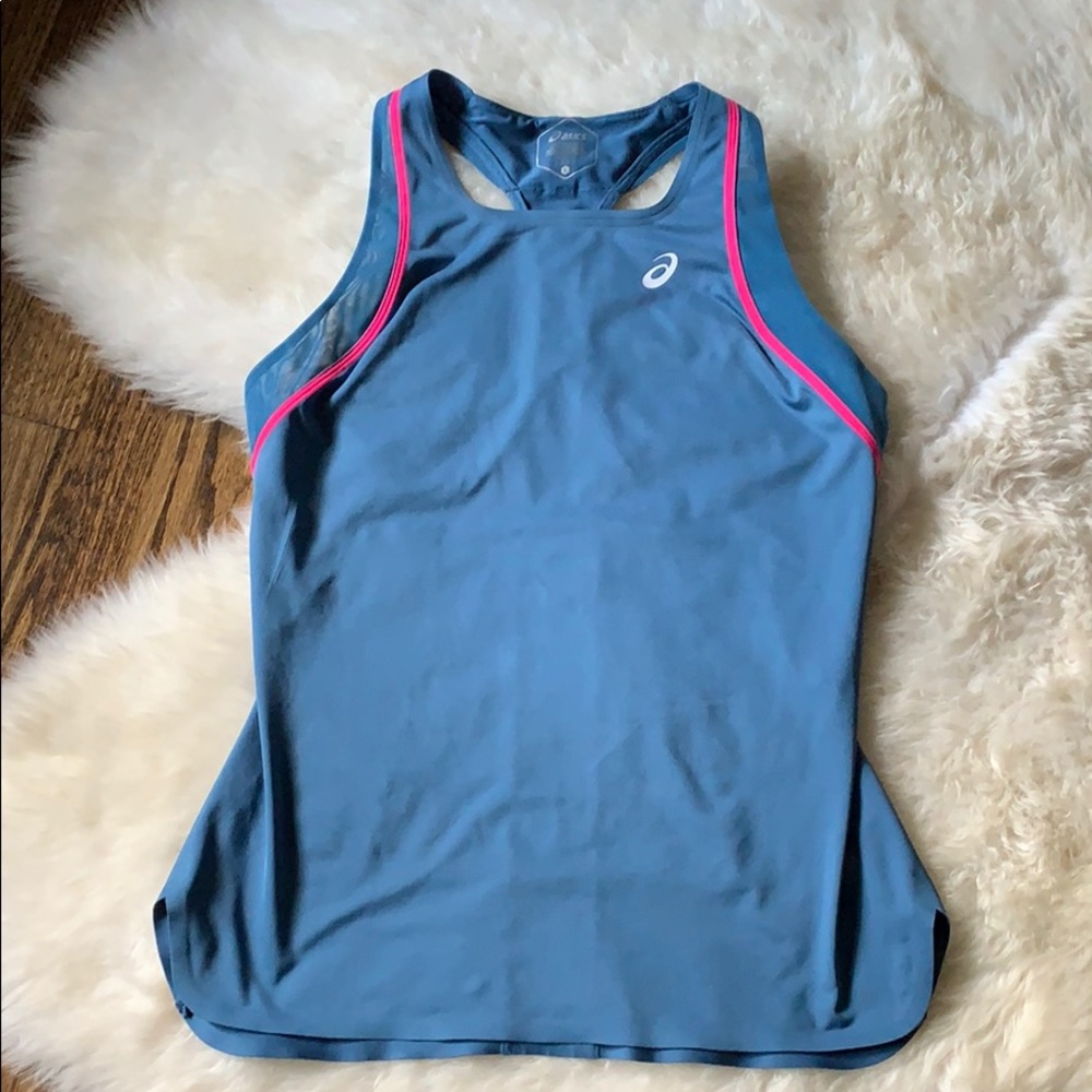 🛍 Asics workout tank